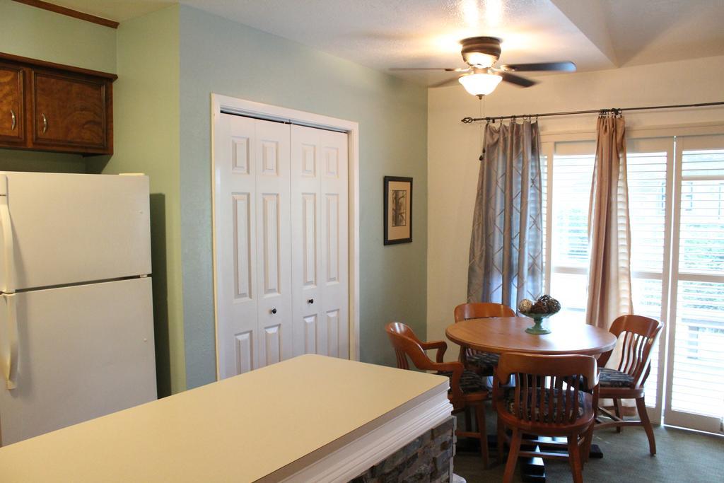 Crown Colony Villas Lufkin Exterior foto